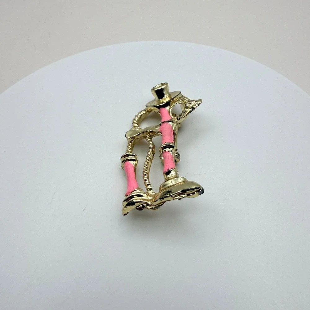 Vintage Gold-Toned Pink Enamel Candlestick Phone Classic Retro Brooch Pin‎ Boho